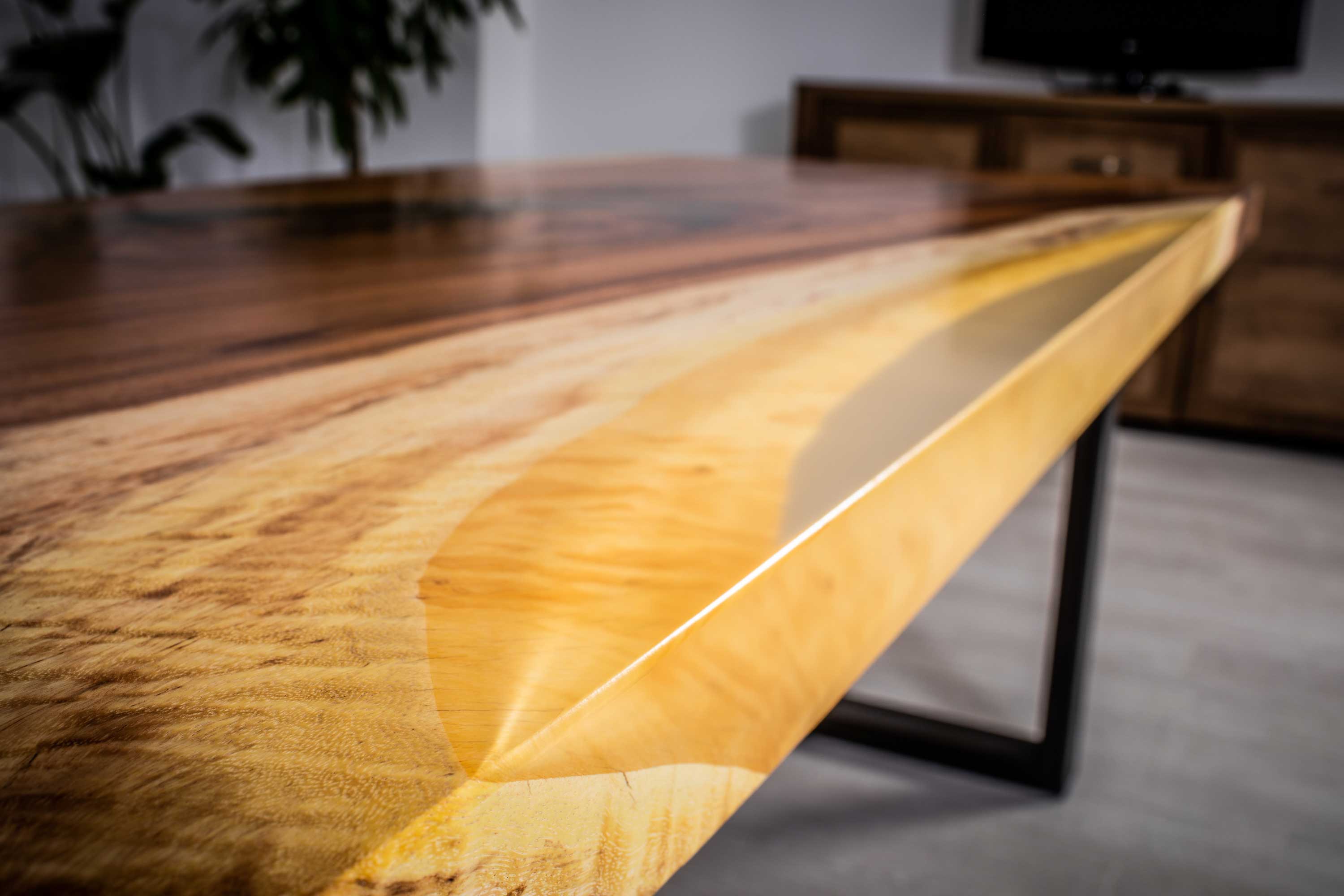 Working table PI-201
