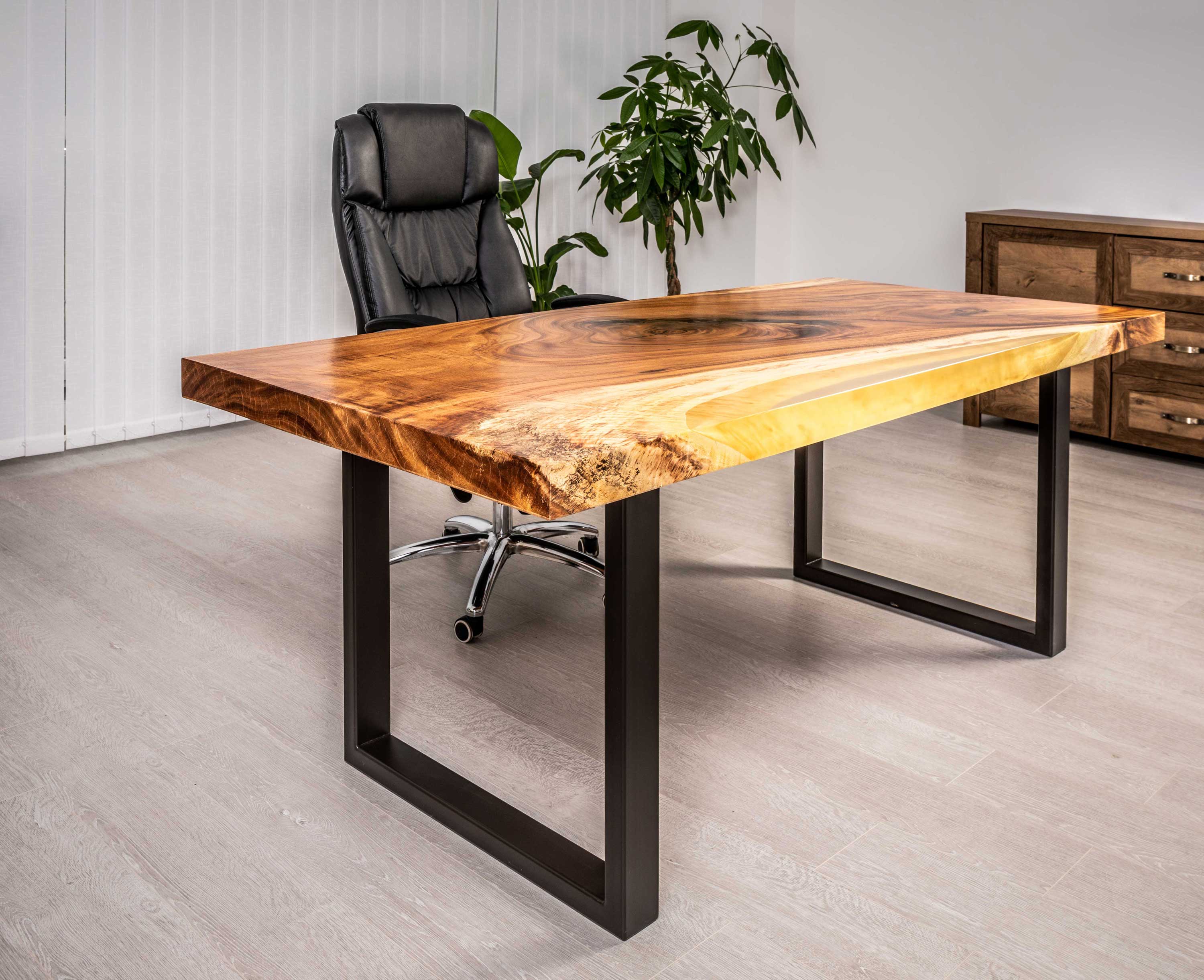 Working table PI-201